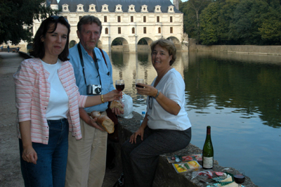 “French pique-nique at Château de Cenonceau”, 2003, Photo by Robert Leedy