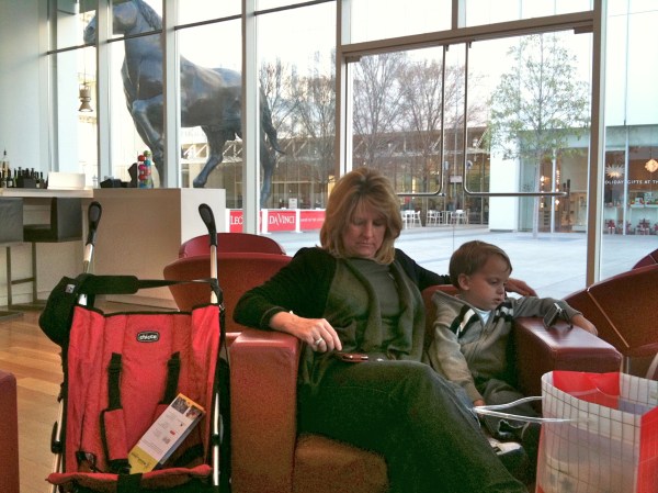 iPhone 3G photo by Robert Leedy, 2009